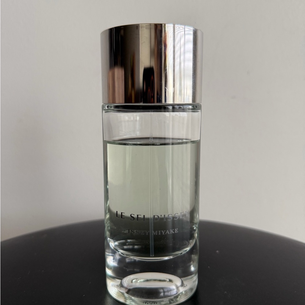 Issey Miyake - Authentic